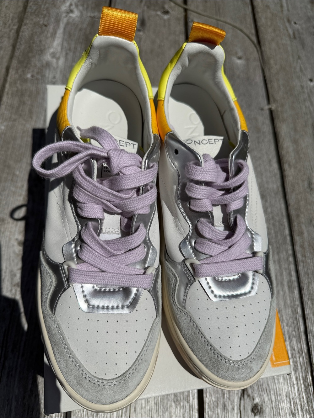 Oncept Women's Phoenix Sneakers with Lavender Laces, like new, 9 - Picture 2 of 12
